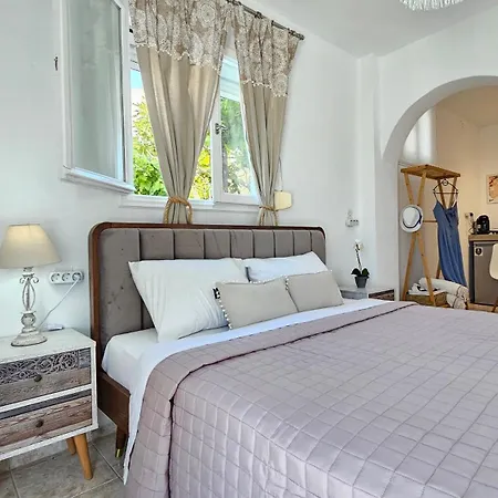 Vista Del Mar * Tripiti