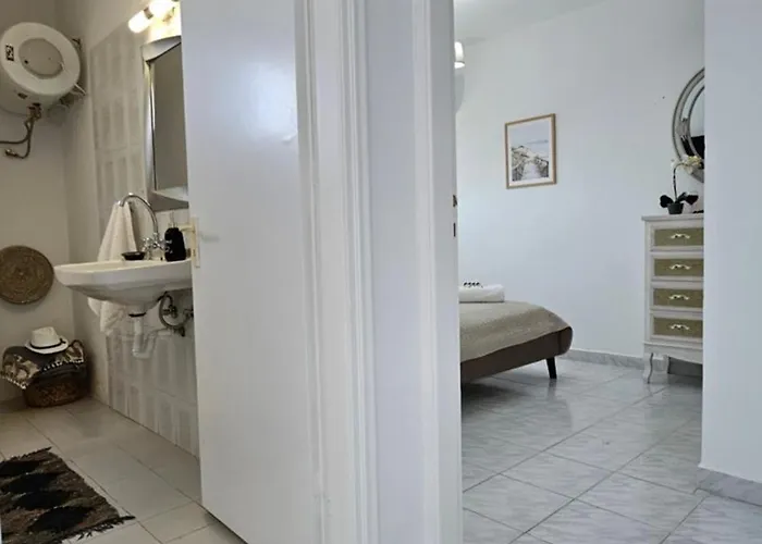 Vista Del Mar * Tripití